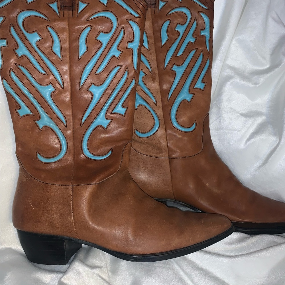 Tan and teal cowgirl boots